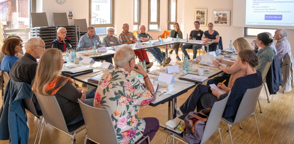 Kommunale Ansprechpersonen für Ältere tauschen sich in Workshop aus