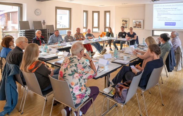 Kommunale Ansprechpersonen für Ältere tauschen sich in Workshop aus