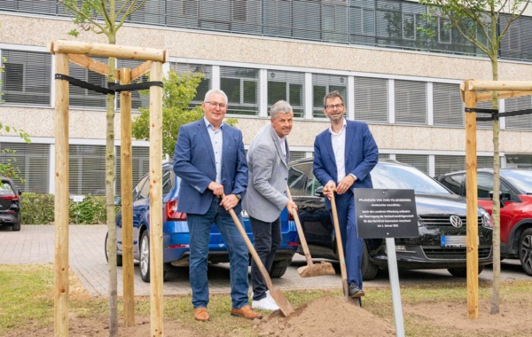 Landrat heißt KEG im Kreis der Landkreisschulen willkommen